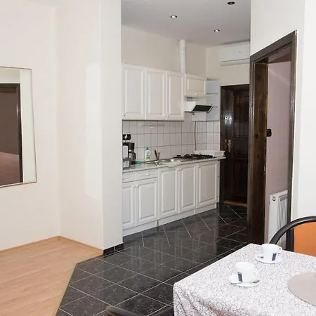 Astoria Panzió Bed & Breakfast