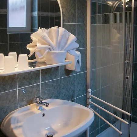 Astoria Panzio Bed & Breakfast