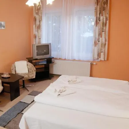 Bed & Breakfast Astoria Panzió