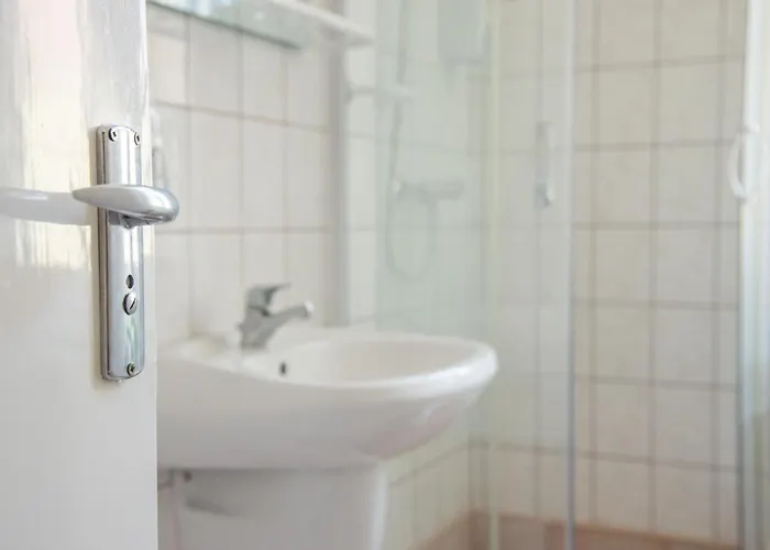 לינה וארוחת בוקר Astoria Panzio